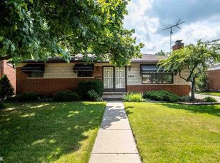 31504 Morgan Dr, Warren, MI 48088