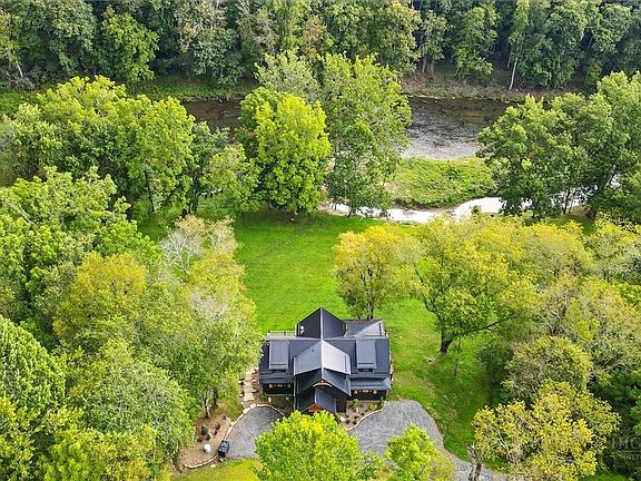 4th image of 727 Riverwind Drive