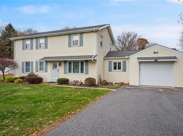 9961 Johnnycake Ridge Rd, Painesville, OH 44077