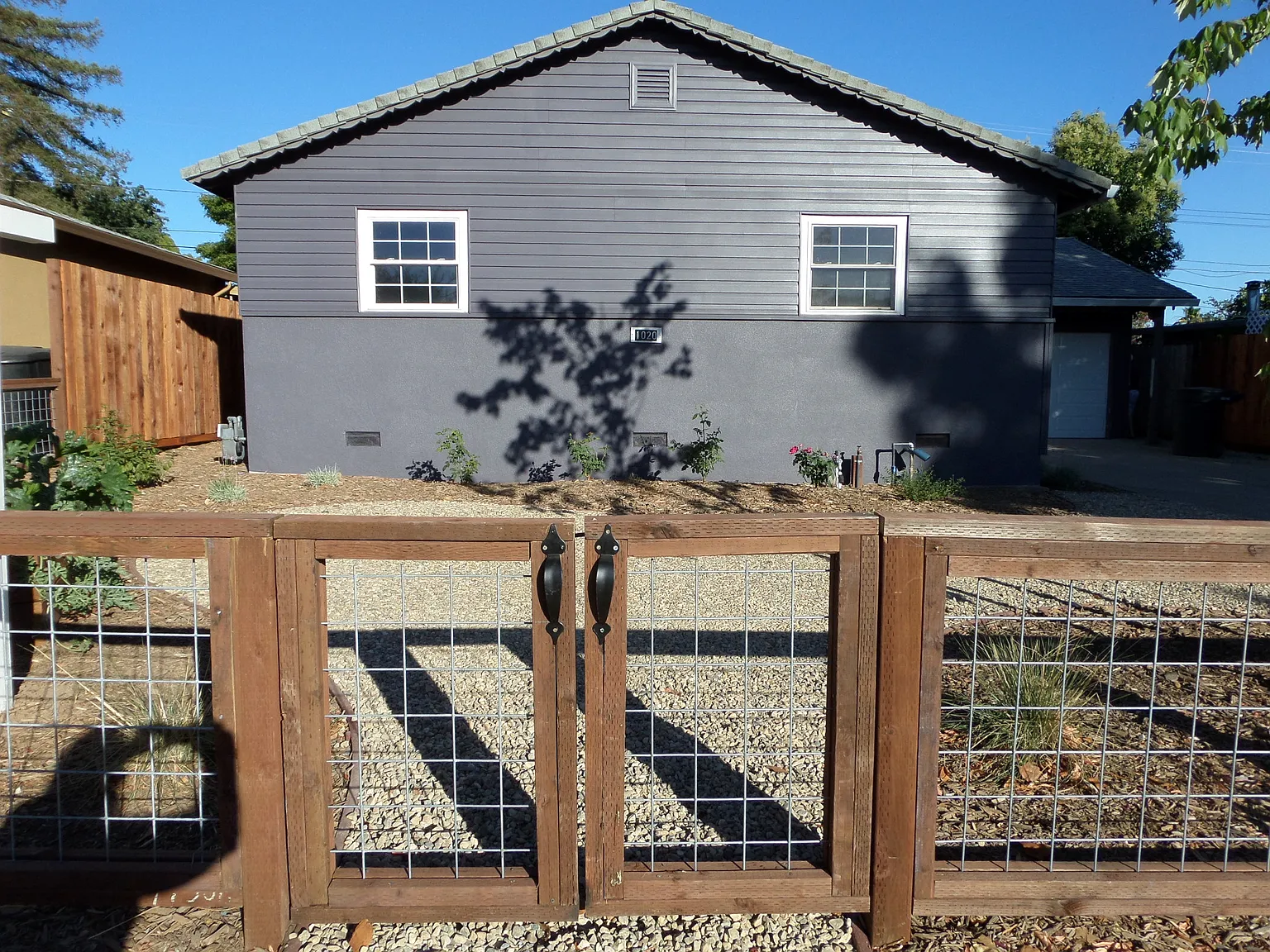 1020 Coloma Way photo 1