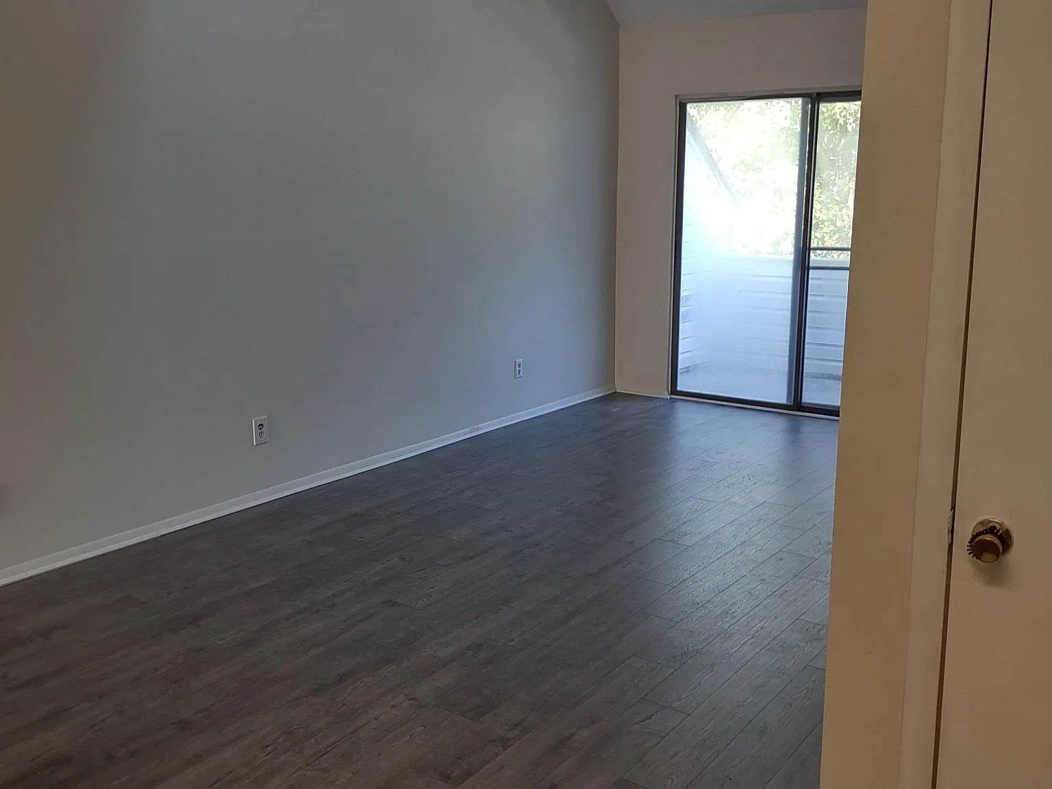 420 Cambridge Cir — Photo 4