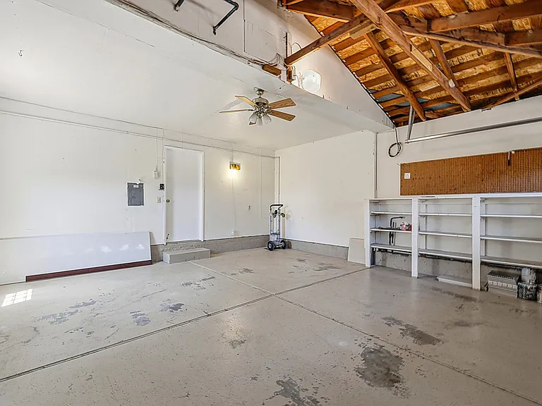 181 Piazza Way — Photo 42