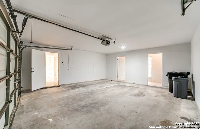 3418 Wimbledon Dr — Photo 32