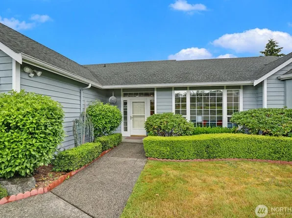 20604 Damson Rd, Lynnwood, WA 98036