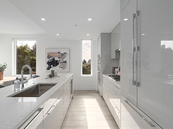 2nd image of 5058 Cambie St #404