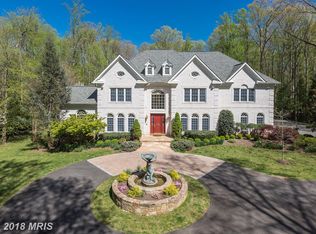 633 Utterback Store Rd, Great Falls, VA 22066