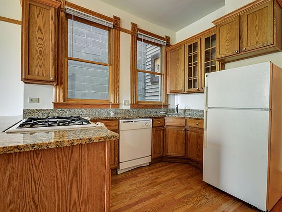 5th image of 2638 N Lincoln Ave APT 2