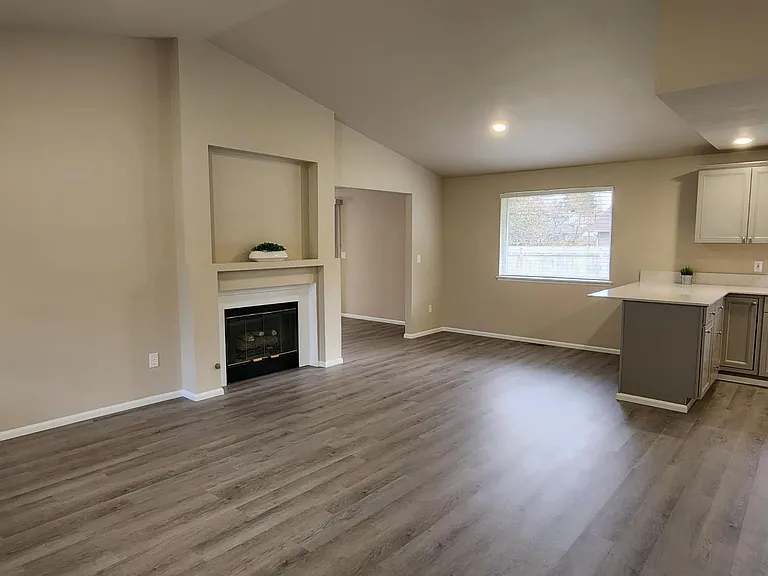 2204 159th Street Ct E — Photo 20