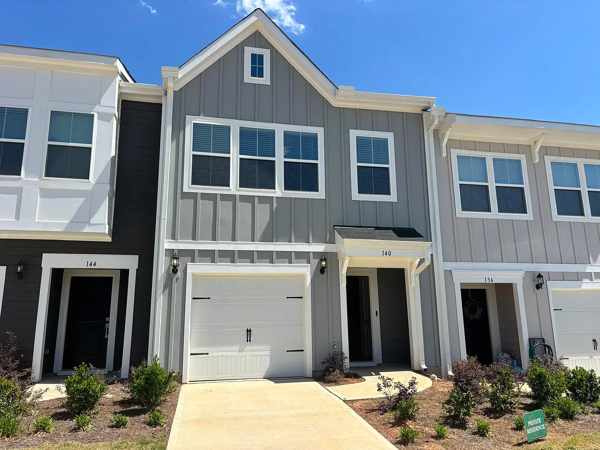 Building Photo - 140 Fideaux Blvd