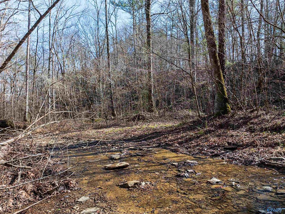 1st image of Red Hill Rd