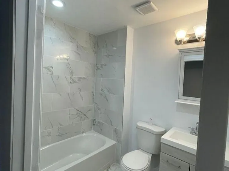 1351 Ward St #3 — Photo 9