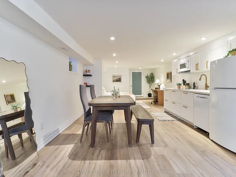 39 Lappin Ave #LOWER — Photo 8