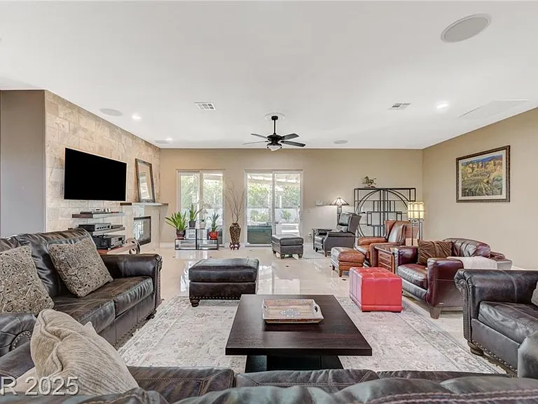 2101 Grand Island Ct — Photo 47