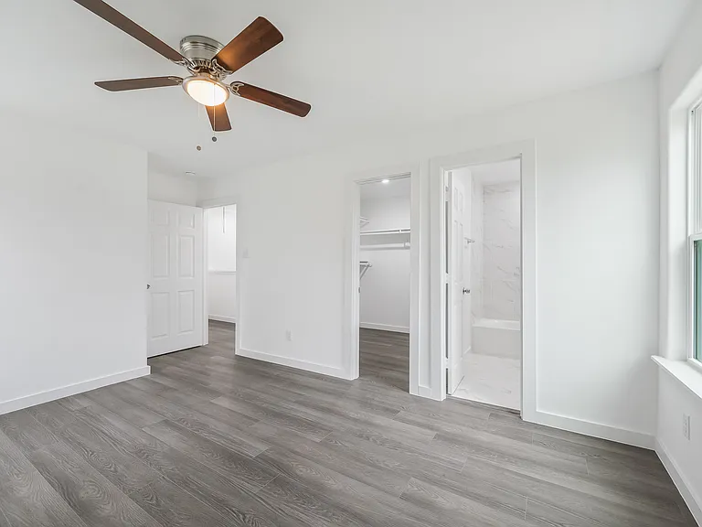 7413 Shotwell St #B — Photo 16
