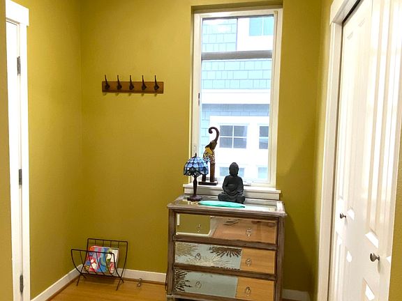 2nd image of 2316 NE Park Dr