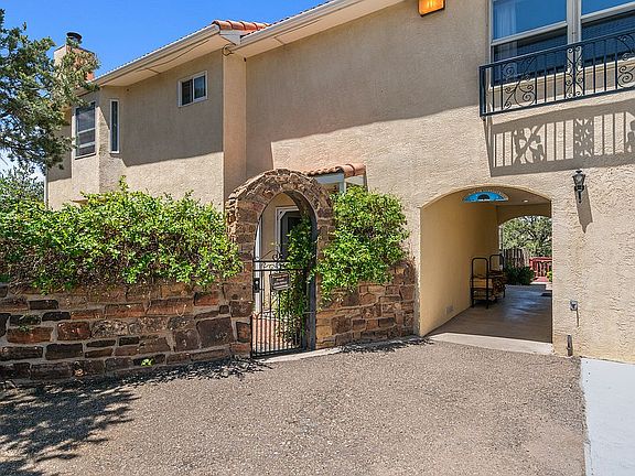 2nd image of 37 Paseo Del Pinon