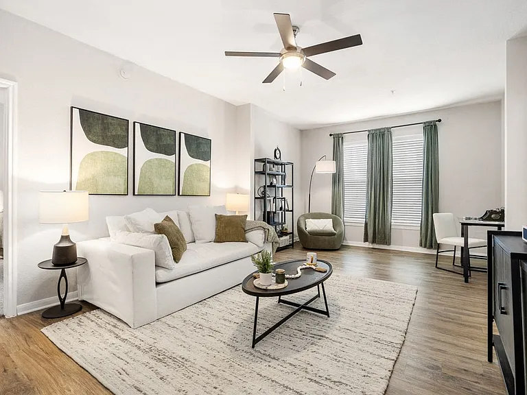 Las Brisas Apartments in Round Rock, Texas
