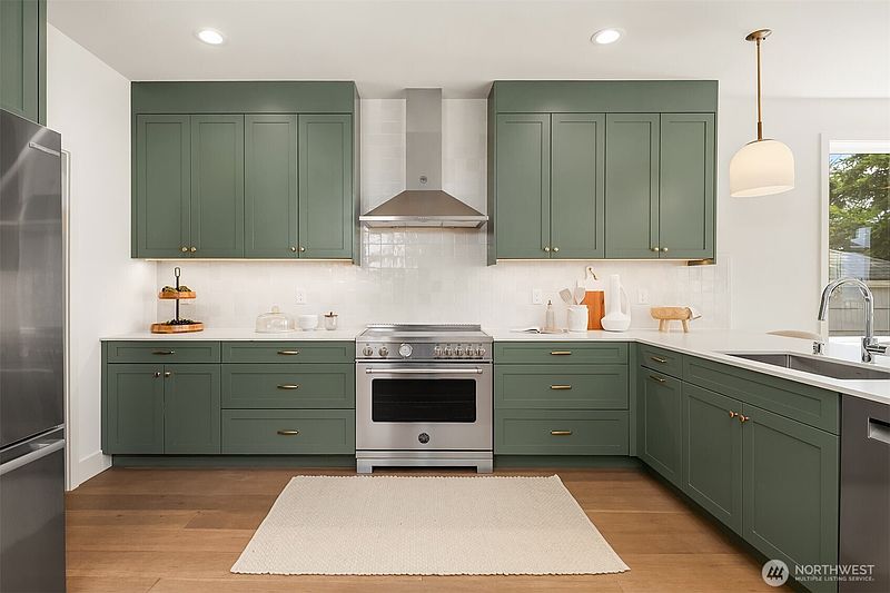 4th image of 3442 13th Avenue W #A