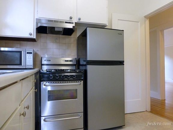 5th image of 45 Brosnan St #8