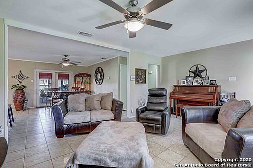 3rd image of 4131 Longvale Dr