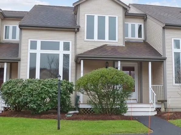 143 Pond St, Rockland, MA 02370