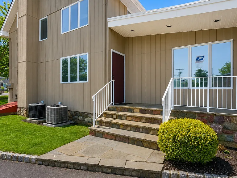 328 Green Pond Rd — Photo 5