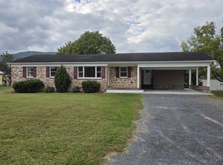 307 W Spring Ave, Elkton, VA 22827
