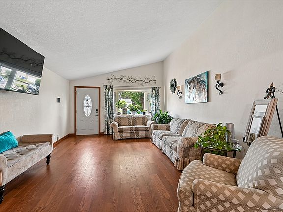 5th image of 4500 Ozark St NE