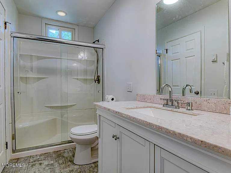 35 Auburn St #54B — Photo 24