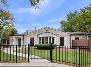 2256 W Birchwood Ave, Chicago, IL 60645