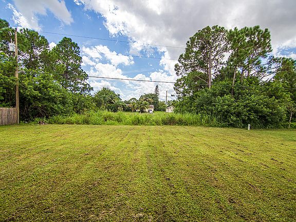 4th image of 266 SW Parish Terr