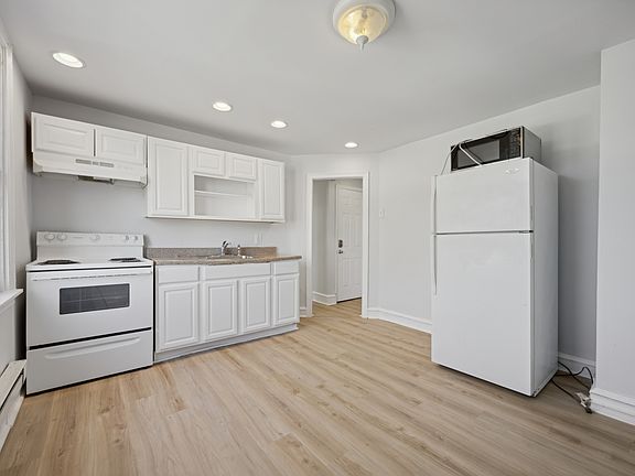 3rd image of 1873 E Tulpehocken St #17574242