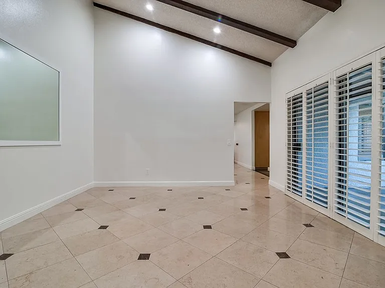 929 Darlene Ct — Photo 8