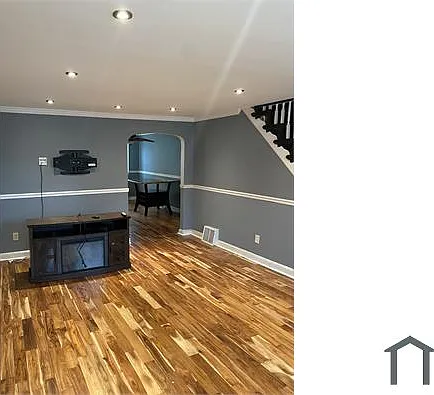 4 bed, $2,100 — Photo 4