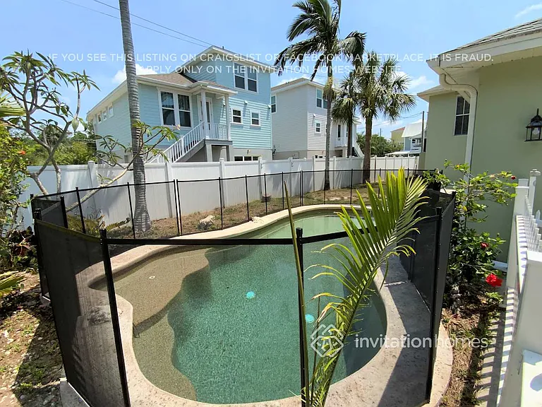 402 Shaddock St — Photo 11