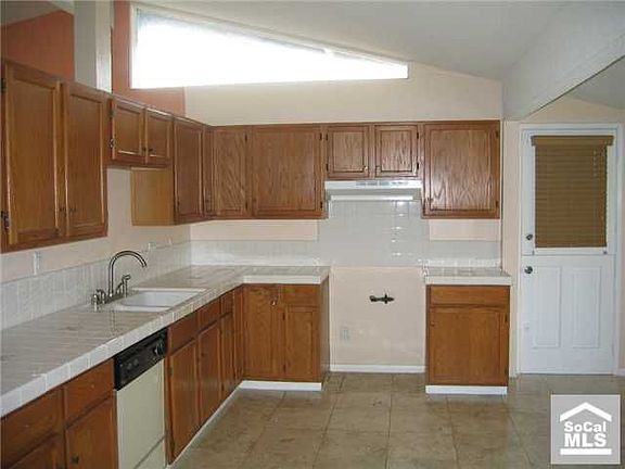 5th image of 9721 Pacific Ave