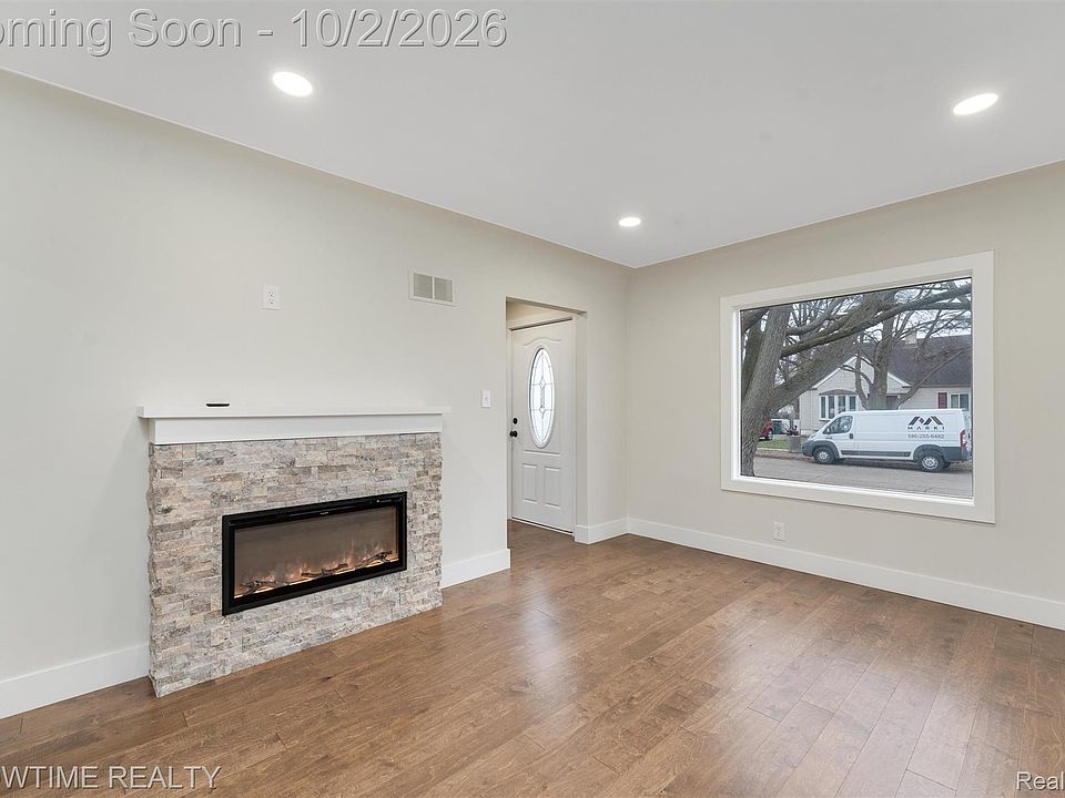 769 Coolidge Ave, photo 3