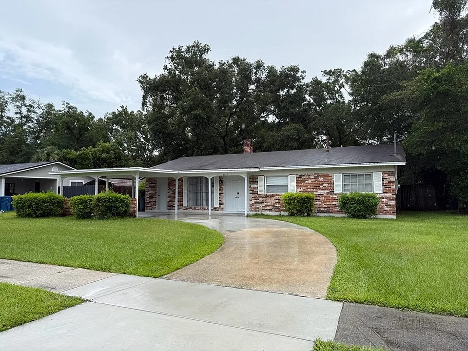 2589 Eastill Dr