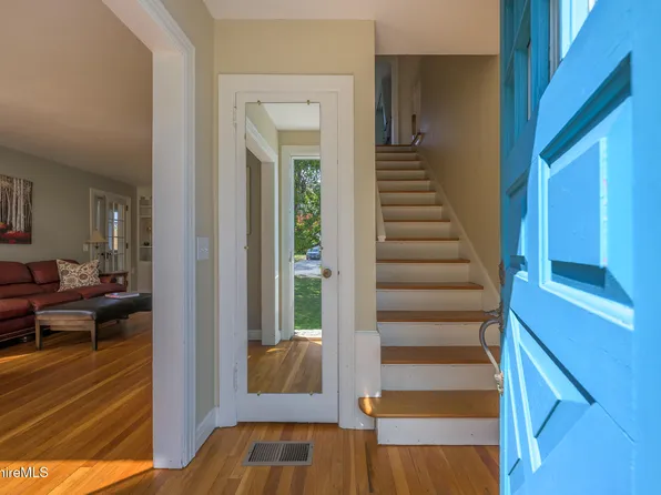 36 Roberta Rd, Pittsfield, MA 01201