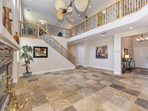 2nd image of 1864 Saint Basil Cir