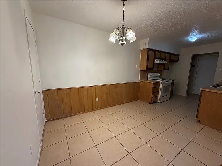 425 Signal Hill Ct N — Photo 5