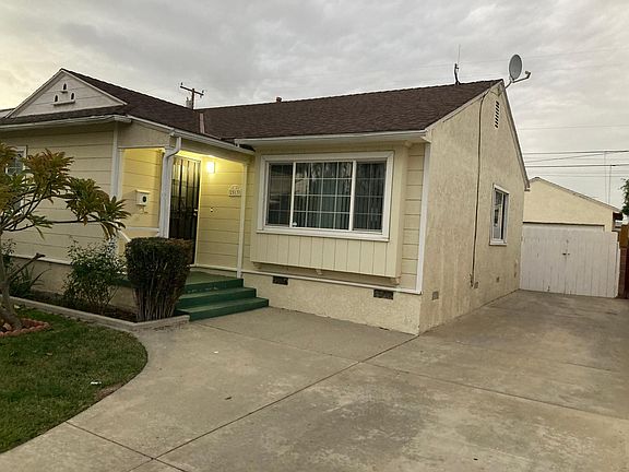 Entrance and Drive way. You have Drive way access. The owner lives in the back unit.