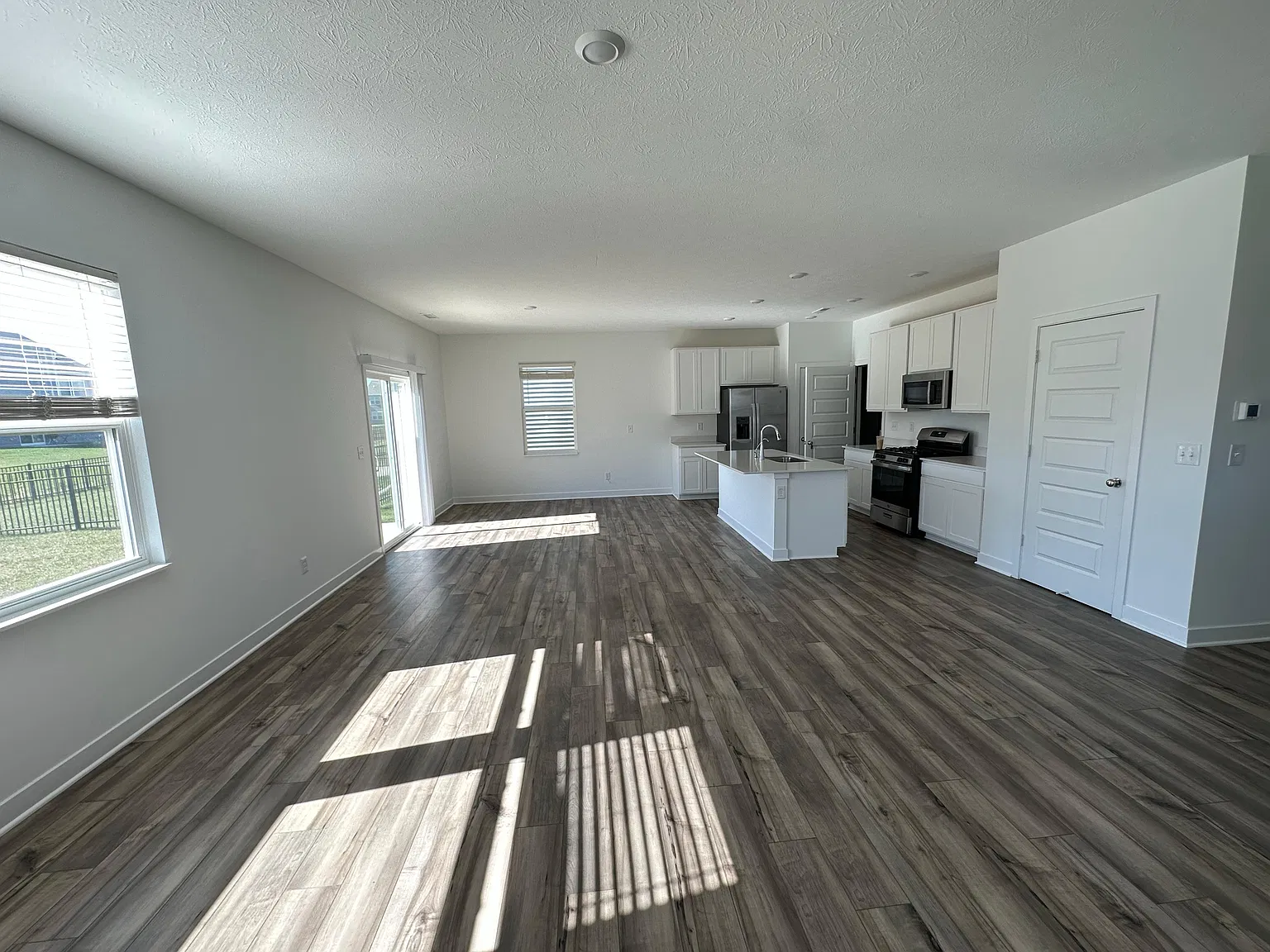 11503 Hartwell St — Photo 4