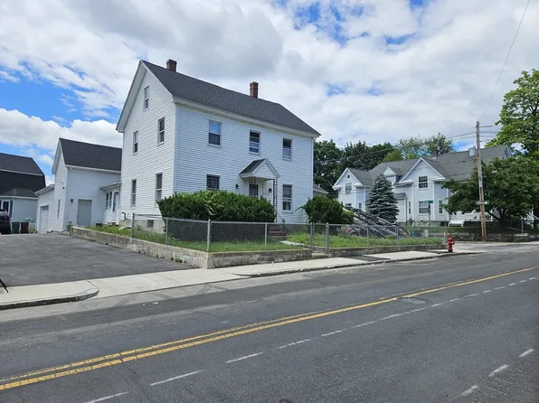 192 Hildreth St, Lowell, MA 01850
