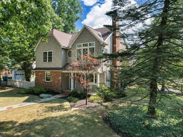 2 Westover Ct, Mountainside Boro, NJ 07092