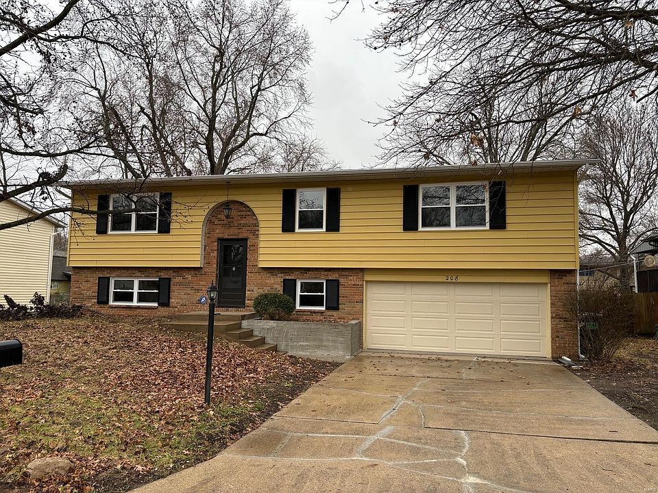 1st image of 208 Orleans Dr