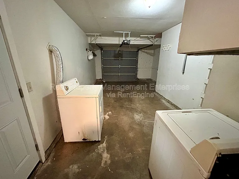 633 Lotus Ave — Photo 18
