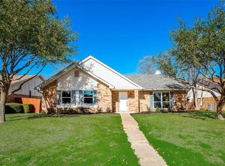 406 Chestnut Dr, Grand Prairie, TX 75052