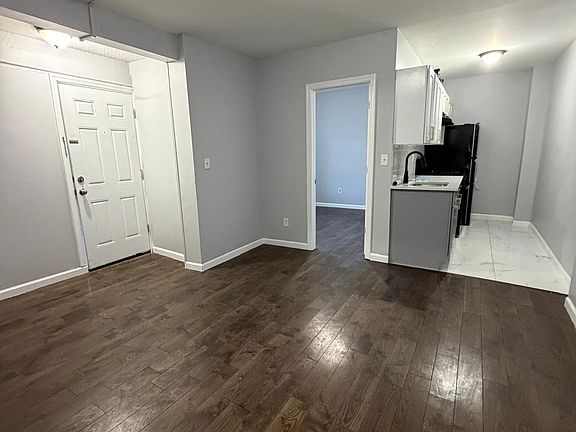 5th image of 270 Montclair Ave #G1