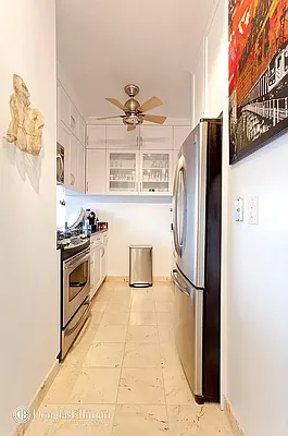Rented by Douglas Elliman | media 16